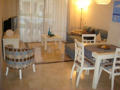 Lounge / Dinning Area